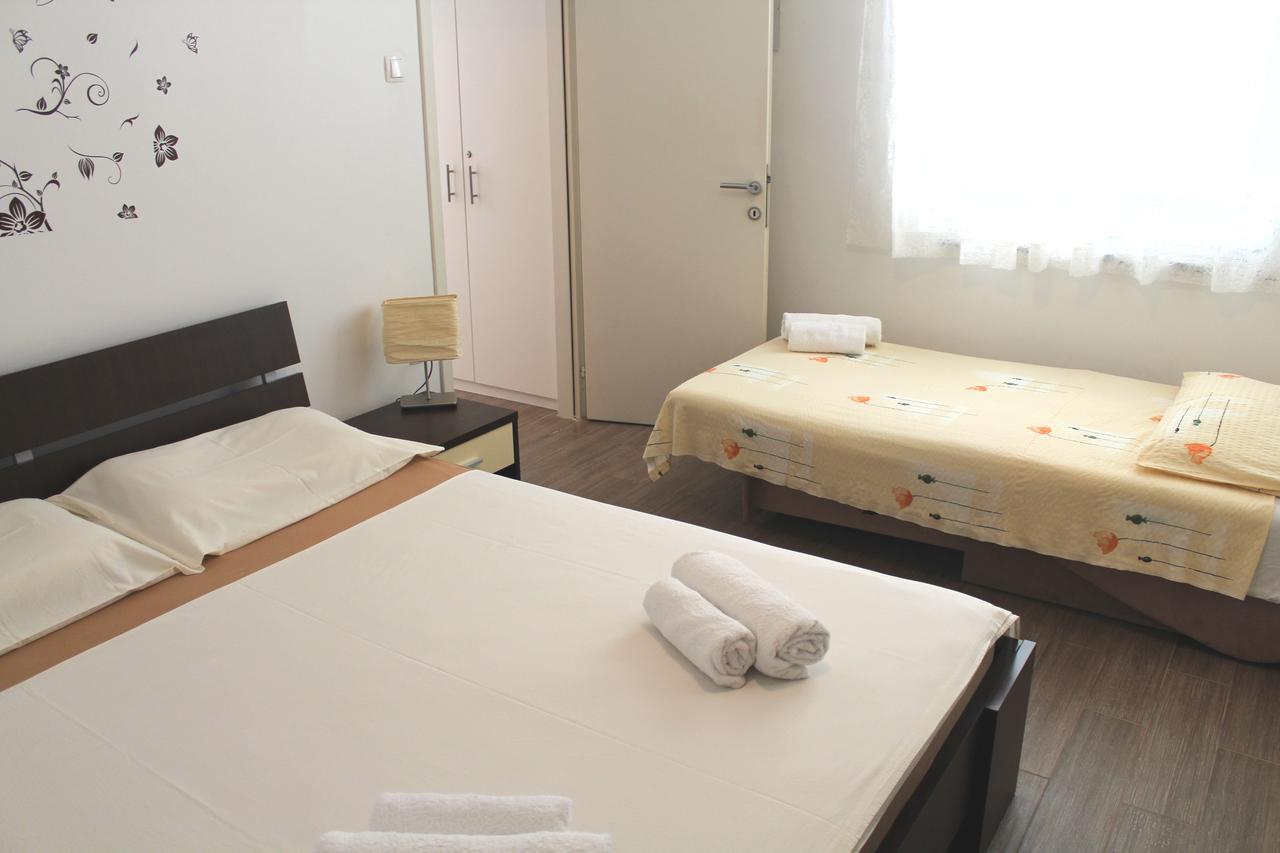 Apartment Maja Đảo Krk Ngoại thất bức ảnh