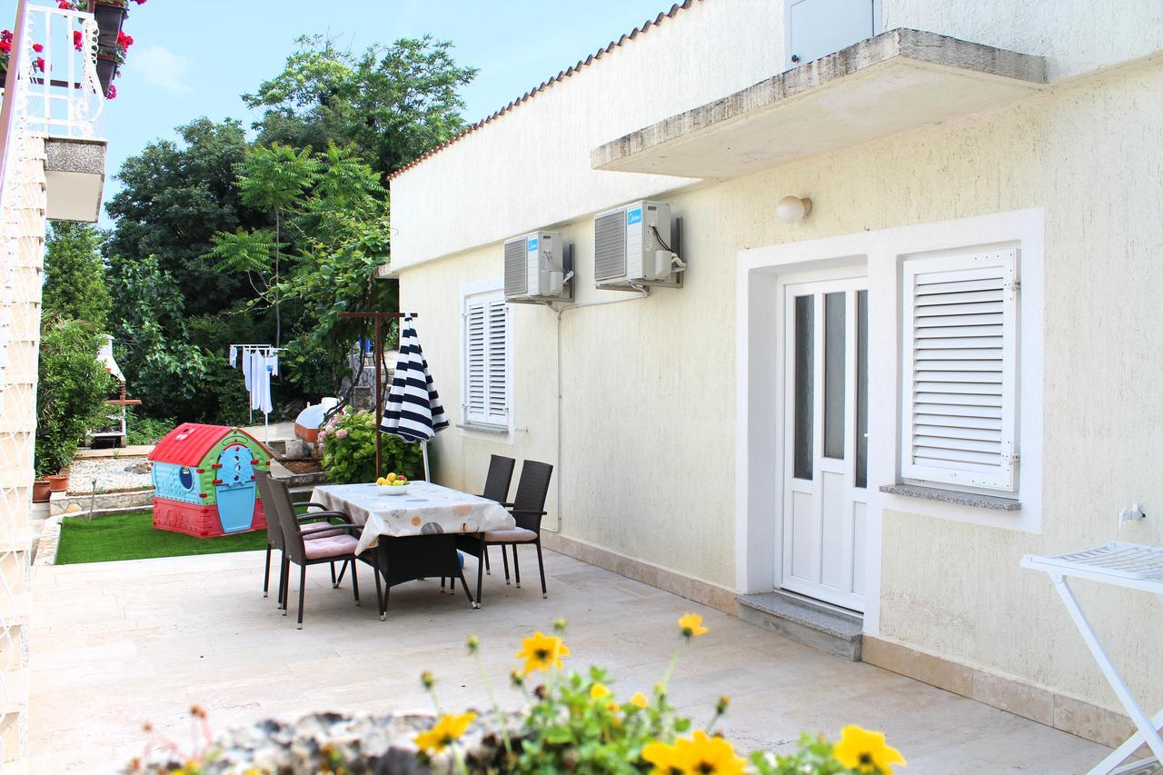 Apartment Maja Đảo Krk Ngoại thất bức ảnh